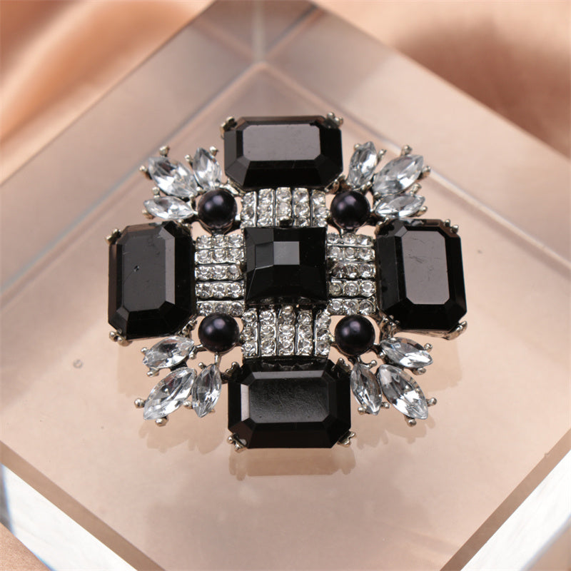 Water-Cut Rhinestone Brooch for Women Elegant Jewelry Accessory