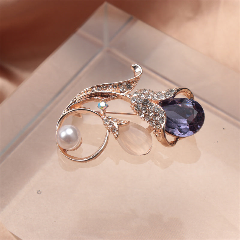 Floral Rhinestone Pearl Brooch for Women Irregular Flower Shape Jewelry