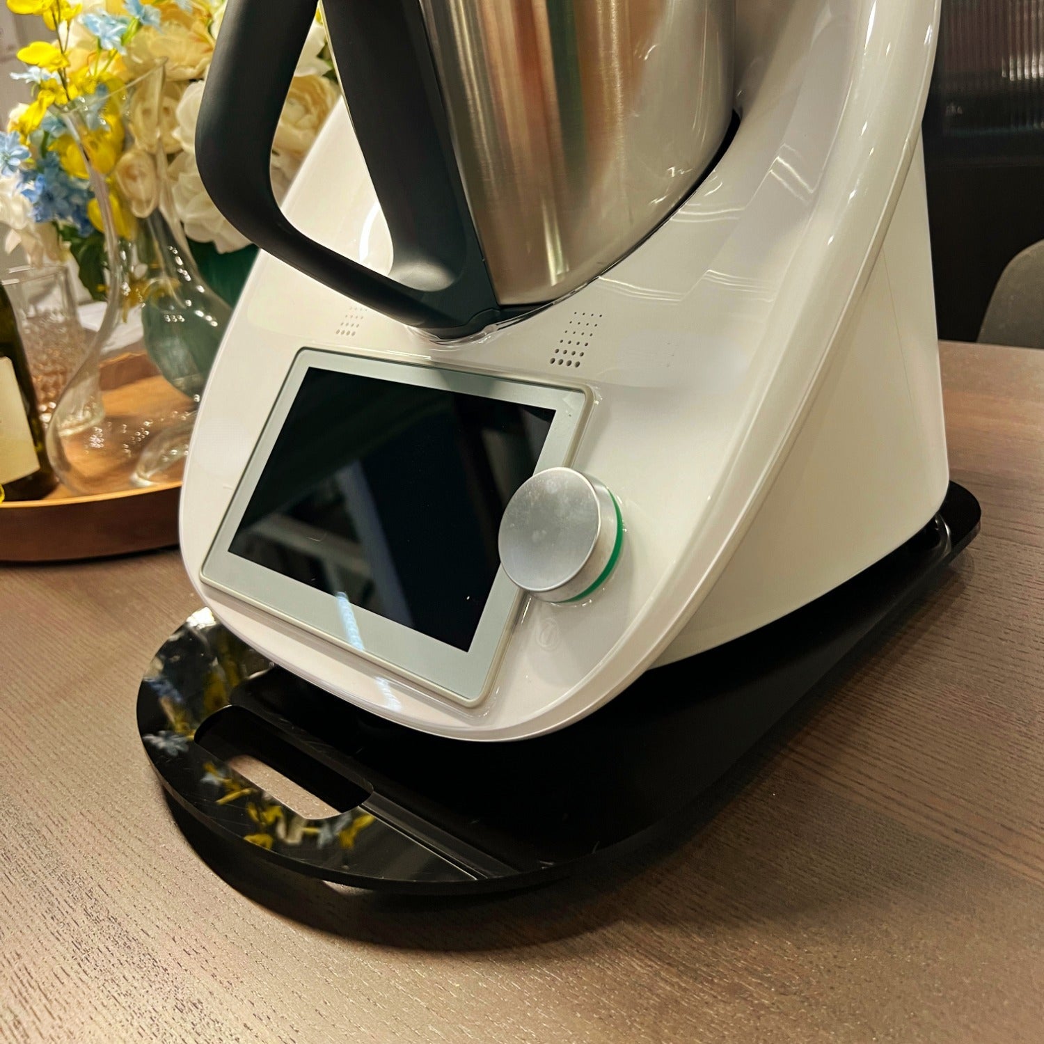 Thermomix TM5/TM6 blenderi uchun sirpanmaydigan mat - oshxona jihozlari uchun vintli dizayndagi akril qo'llab-quvvatlash pad, qora va oq rang