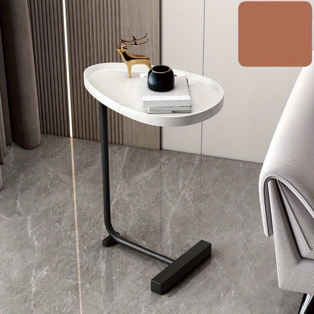 Mesita lateral en forma de C con tapa de madera dura y estructura de metal para sala de estar o dormitorio