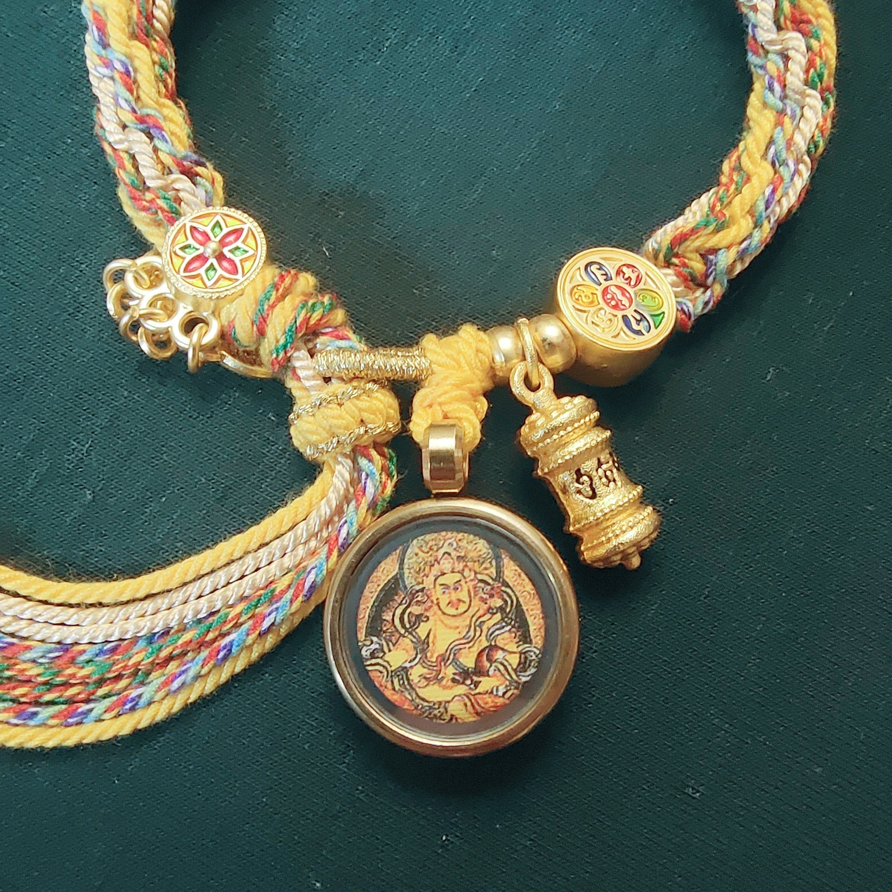 Pulsera trenzada de acero de titanio con bendiciones budistas tibetanas para hombres y mujeres