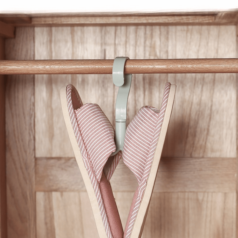 5 ta ko'p funksiyali aylanuvchi tutqichlar to'plami, kiyimlar, shlyapalar, sumkalar va sharf uchun 4 ta tirgak bilan - shkafingizda joyni tejash uchun qulay tashkilotchidir.