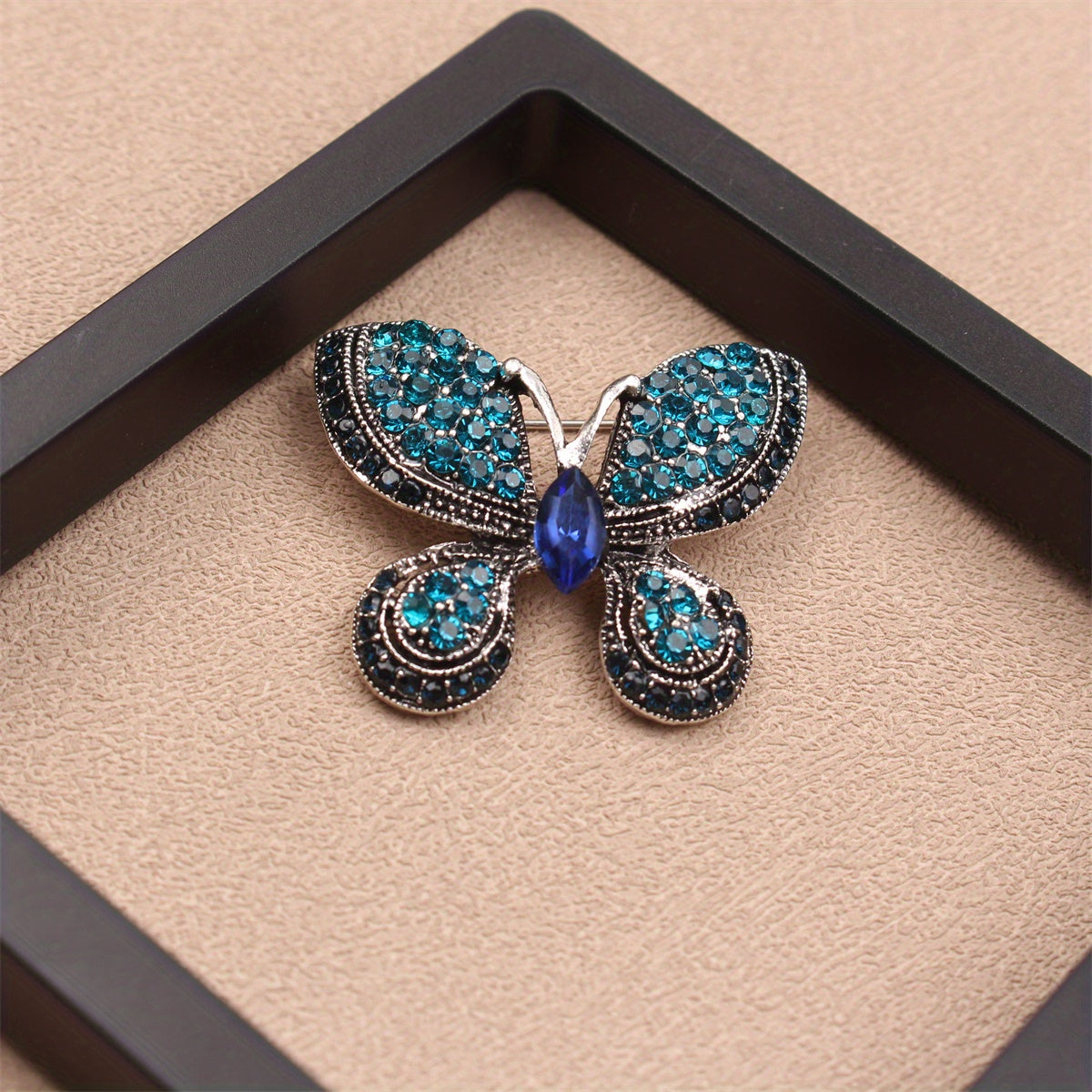 Elegant Rhinestone Butterfly Brooch for Women Jewelry Accessories