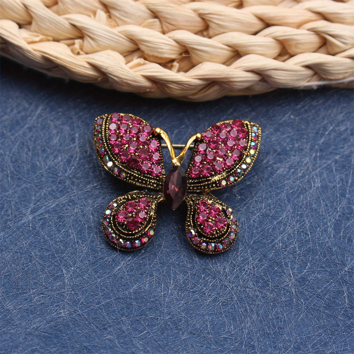 Elegant Rhinestone Butterfly Brooch for Women Jewelry Accessories