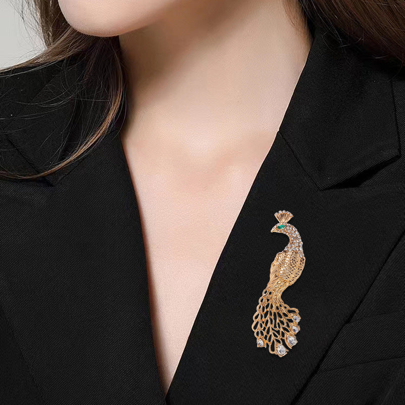 Антикварная шикарная брошка в виде павлина - сверкающий эмблема в форме животного из страз - вечный модный акцент для одежды, головных уборов и сумок