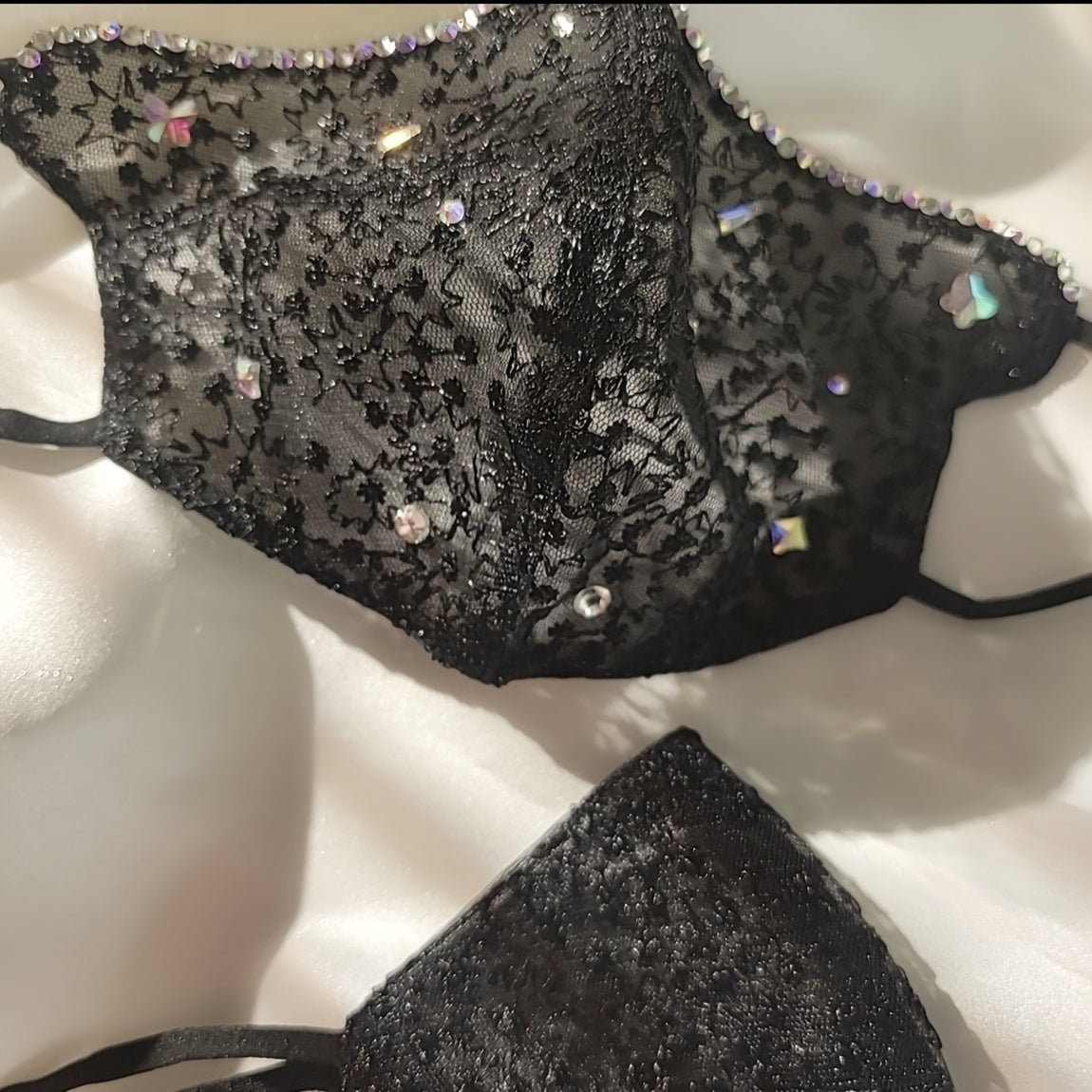 Black Lace Face Mask with Sequin Embellishments for Women Elegant Polyester Evening Wear