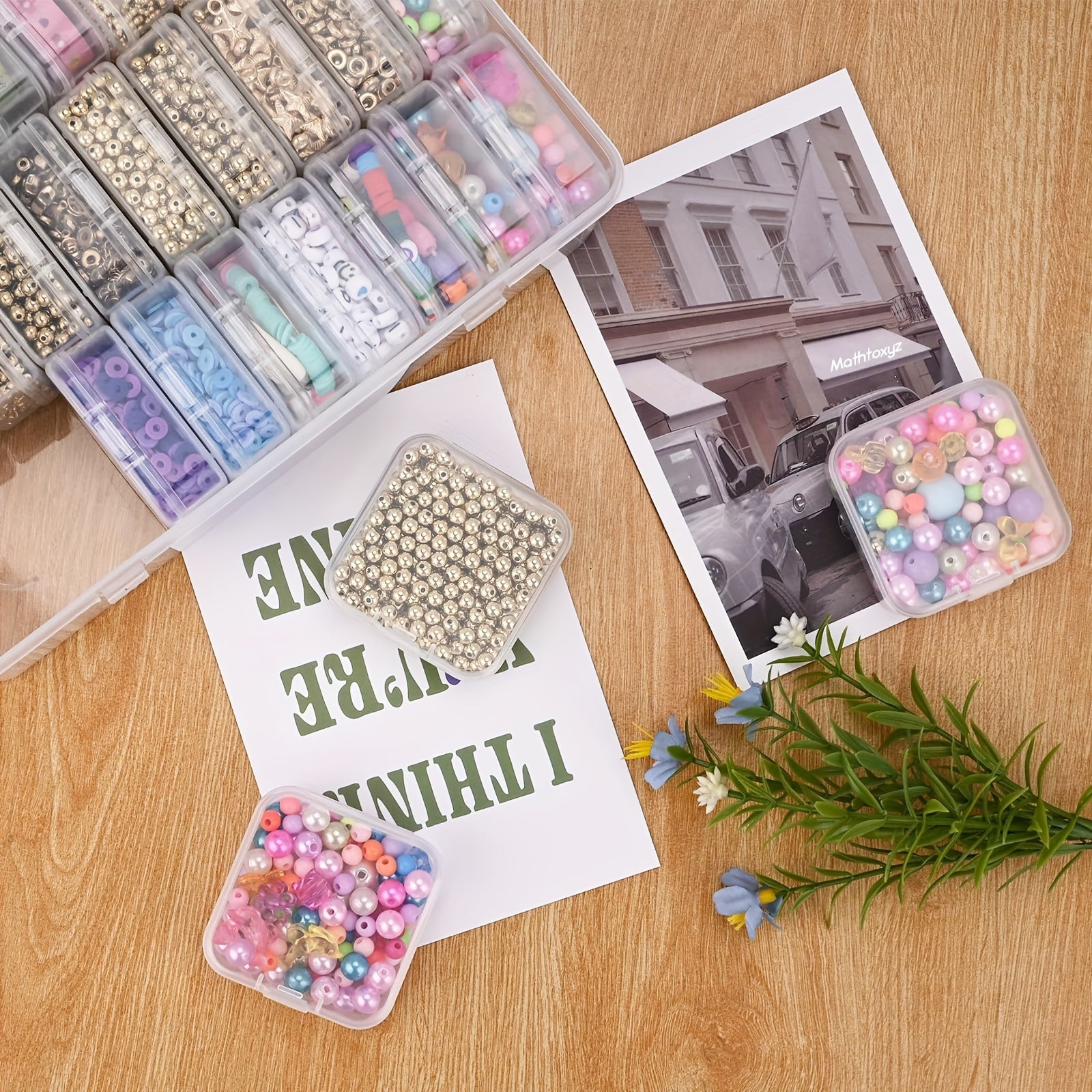 30 ta kichik qutichalar bilan shaffof plastmassa zargarlik buyumlarini saqlash to'plami, hunarmandchilik va marjon qilish uchun