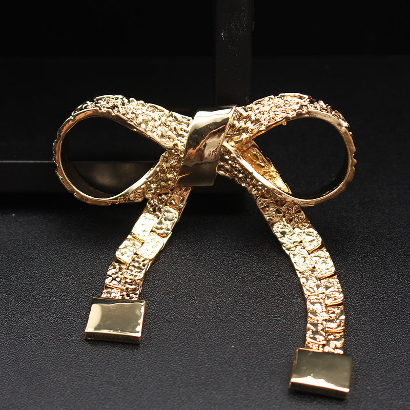 Vintage Gold Plated Brooch with Movable Bow