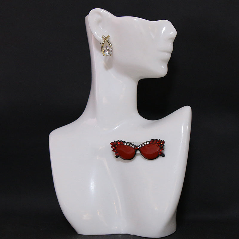 Elegant Rhinestone Sunglass-Inspired Brooch for Women Fashion Accessory