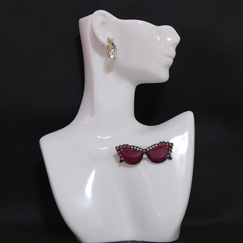 Elegant Rhinestone Sunglass-Inspired Brooch for Women Fashion Accessory