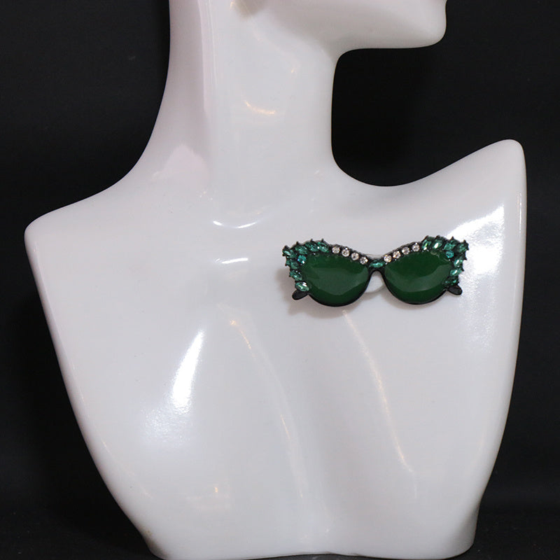 Elegant Rhinestone Sunglass-Inspired Brooch for Women Fashion Accessory