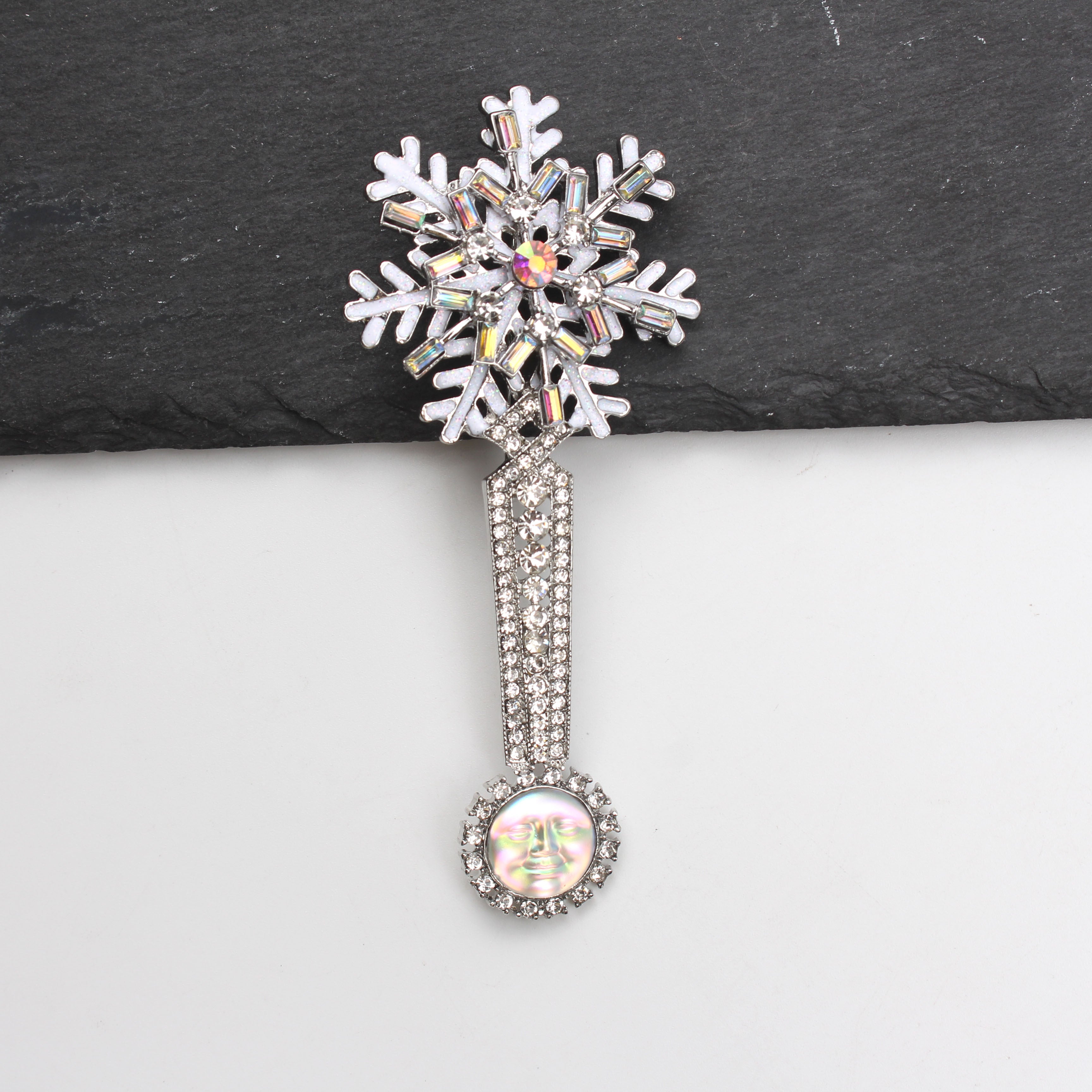 Роскошный нетрадиционный брошь с имитационной жемчужиной в виде снежинки для праздничного подарка