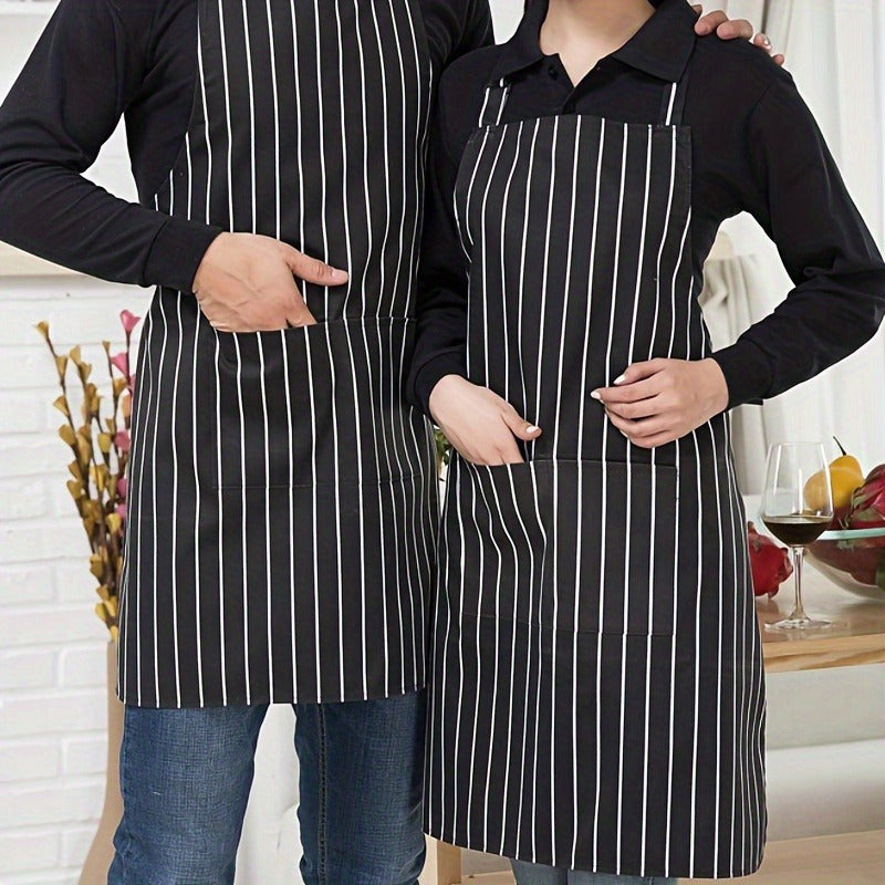 Bir parcha chiziqli oshpaz aproni mehmonxona va restoran oshpazlari uchun mo'ljallangan. Ushbu apron qahvaxonalar uchun ideal bo'lib, dog'larni oldini olish va oshxona jihozlarini toza saqlash uchun uzun bo'yinli osma dizaynga ega.