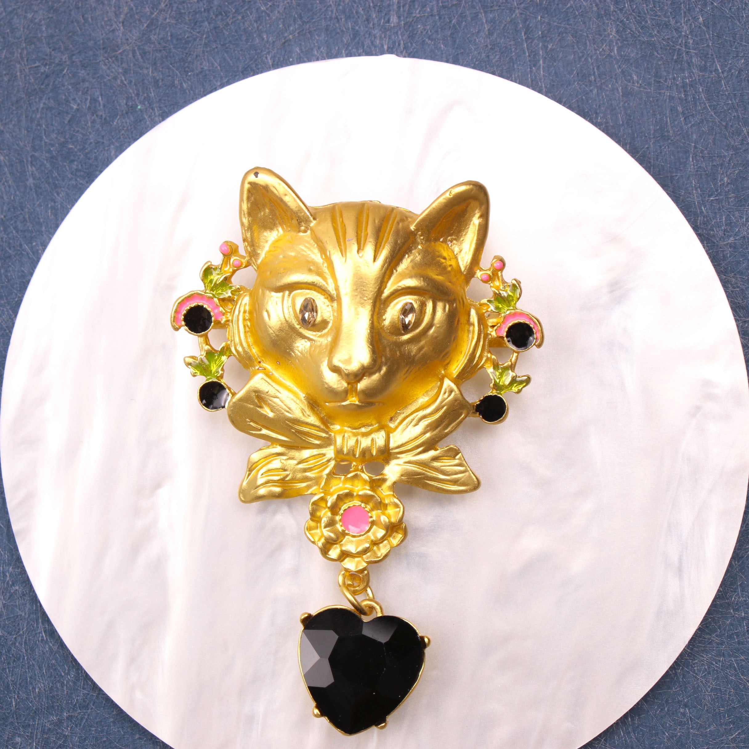 Vintage Cat Brooch Pin Enamel Animal Shape Gothic Jewelry Accessory