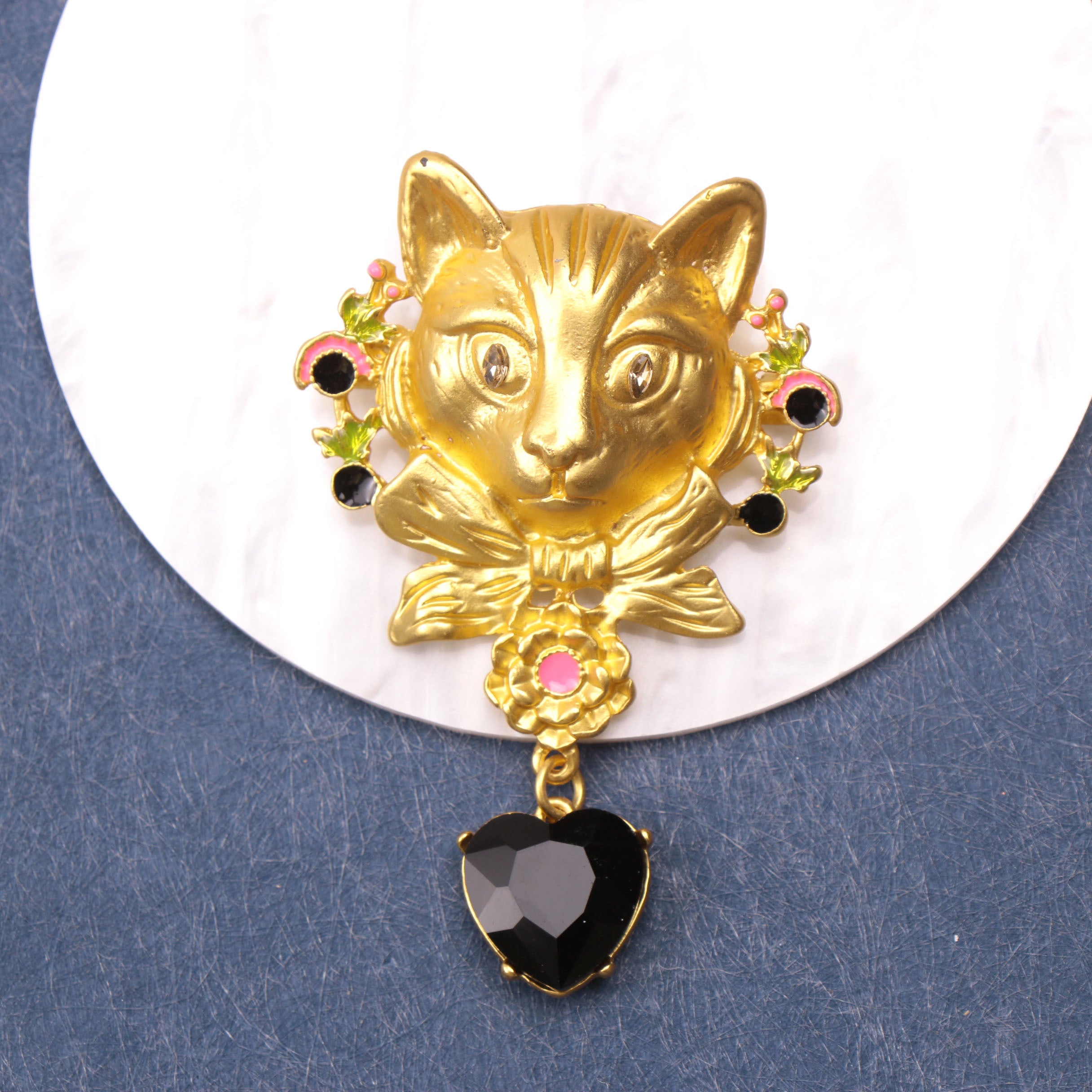 Vintage Cat Brooch Pin Enamel Animal Shape Gothic Jewelry Accessory