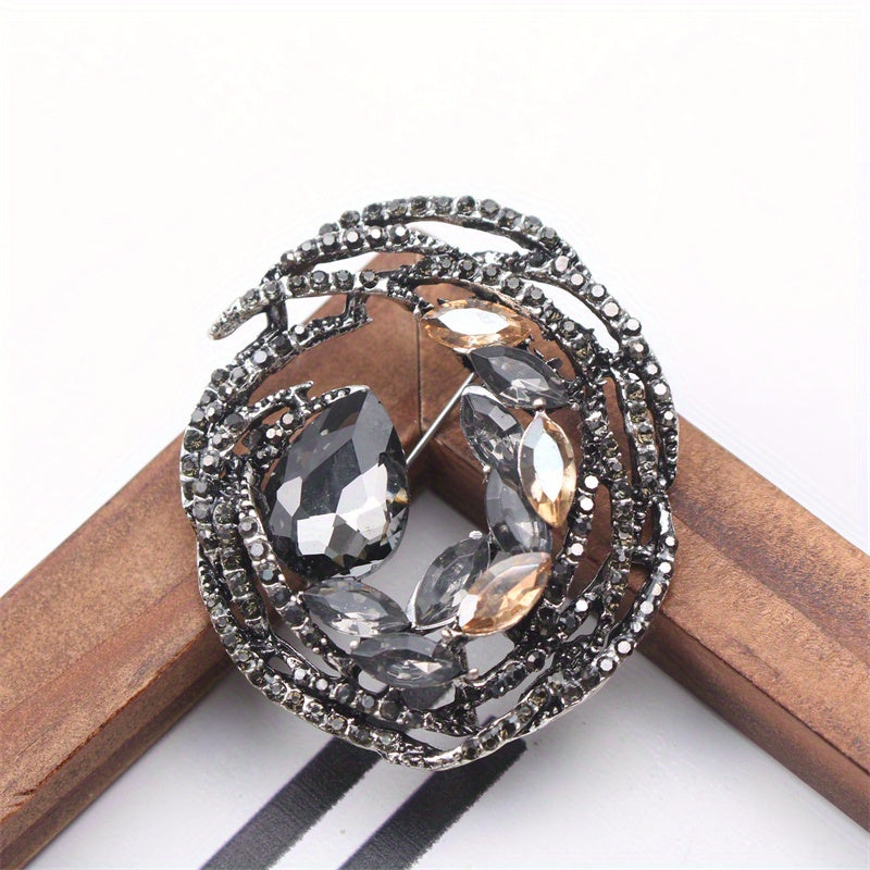 Zarif Vintage Uslubidagi Rhinestone va Emal Bauhinia Garlandi Brosh Pin - Kiyim Aksessuari uchun Elegan Noaniq Yelka Pin