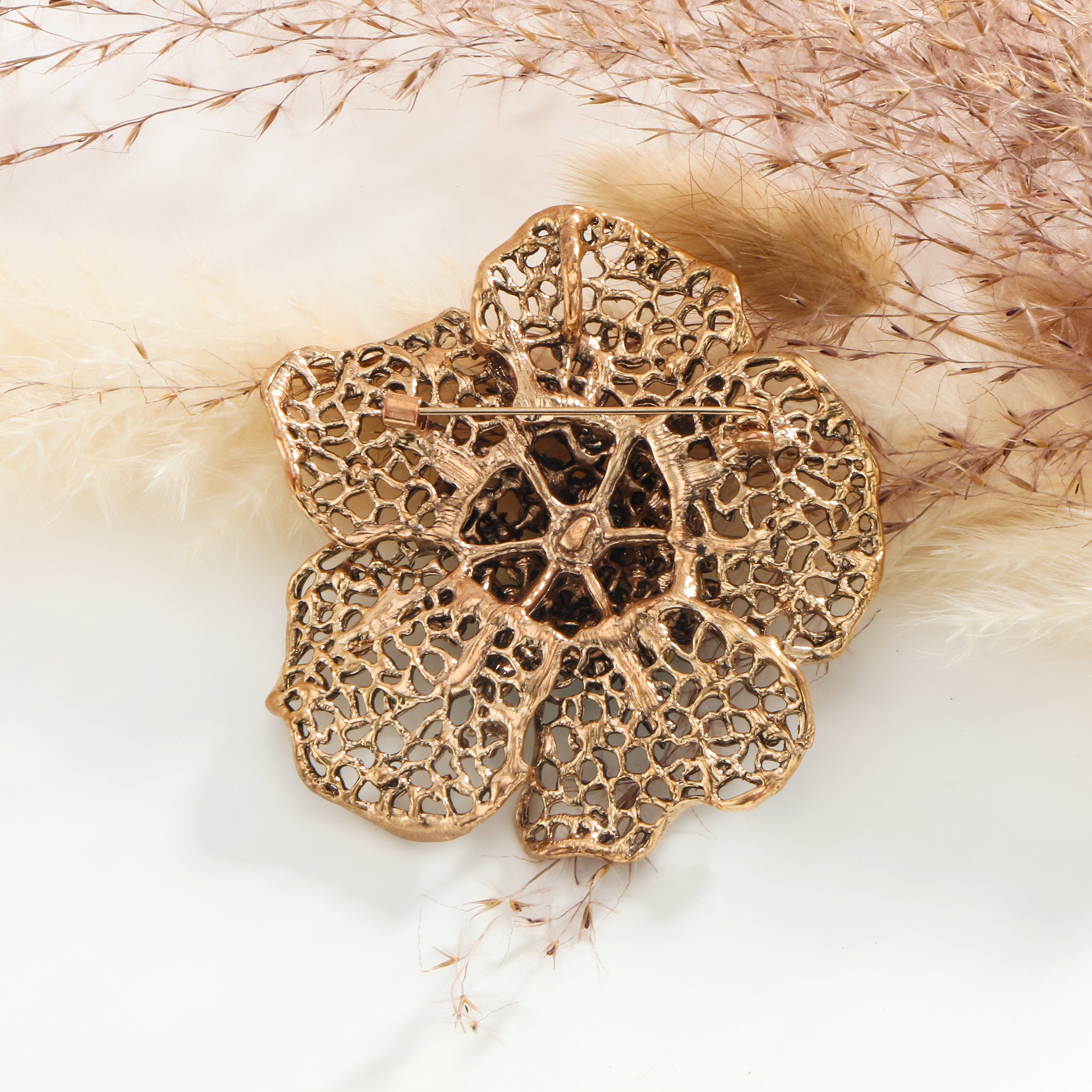 Women’s Rhinestone Flower Brooch Pin Hypoallergenic Jewelry for Daily Wear or Gifting