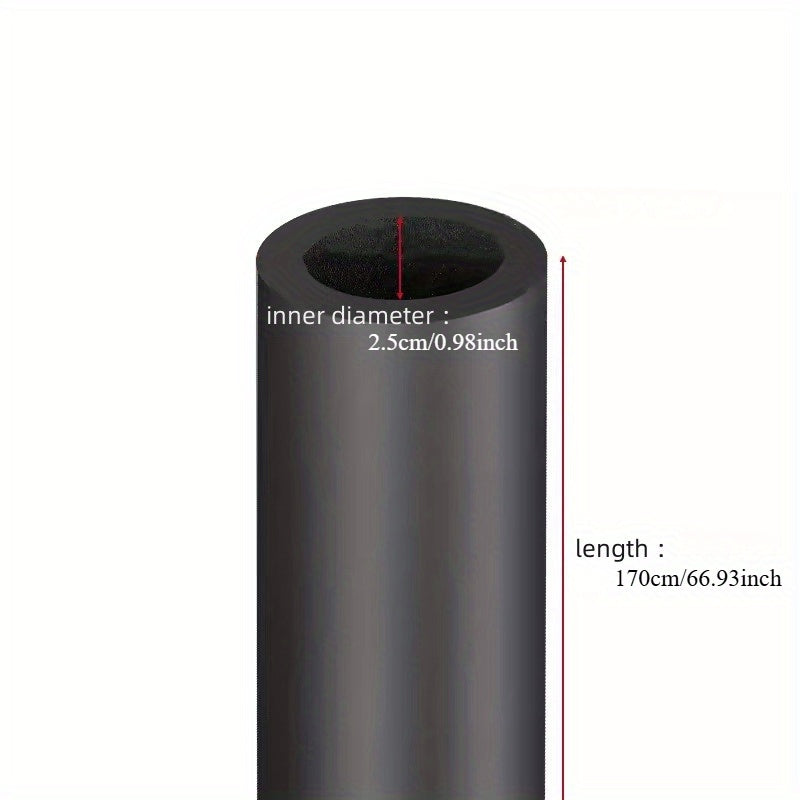 Водонепроницаемая черная трубка из губчатой резины длиной 170,69 см, предназначенная для использования в качестве теплоизоляционного трубчатого защитного кожуха в системах отопления, охлаждения и очистки воздуха.