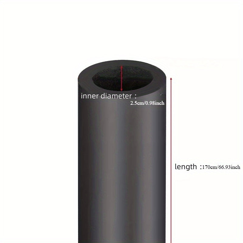 Водонепроницаемая черная трубка из губчатой резины длиной 170,69 см, предназначенная для использования в качестве теплоизоляционного трубчатого защитного кожуха в системах отопления, охлаждения и очистки воздуха.