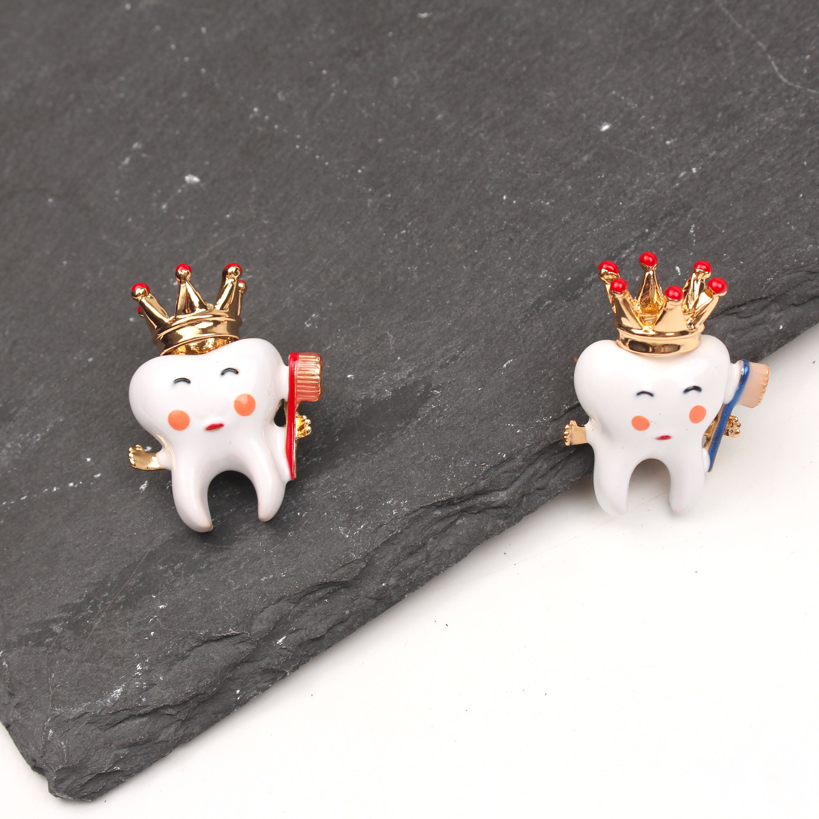 Enchanted Tooth Crown Brooches for Women Stylish Jewelry Accessories