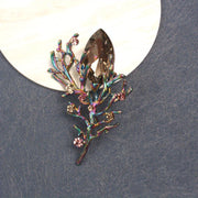 Elegant Irregular Shaped Enamel Brooch Pin for Women Vibrant Plating Stylish Accessory