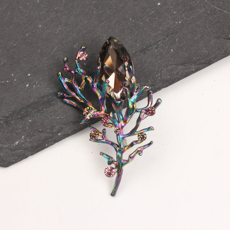 Elegant Irregular Shaped Enamel Brooch Pin for Women Vibrant Plating Stylish Accessory