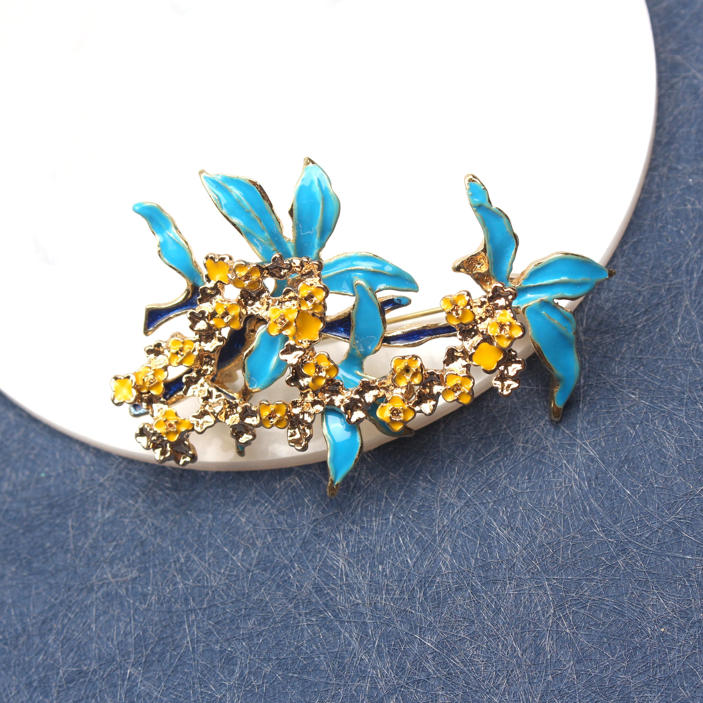 Женский брошь с цветком османтуса, эмалированная булавка, винтажный стиль, корсаж для платьев и свитеров