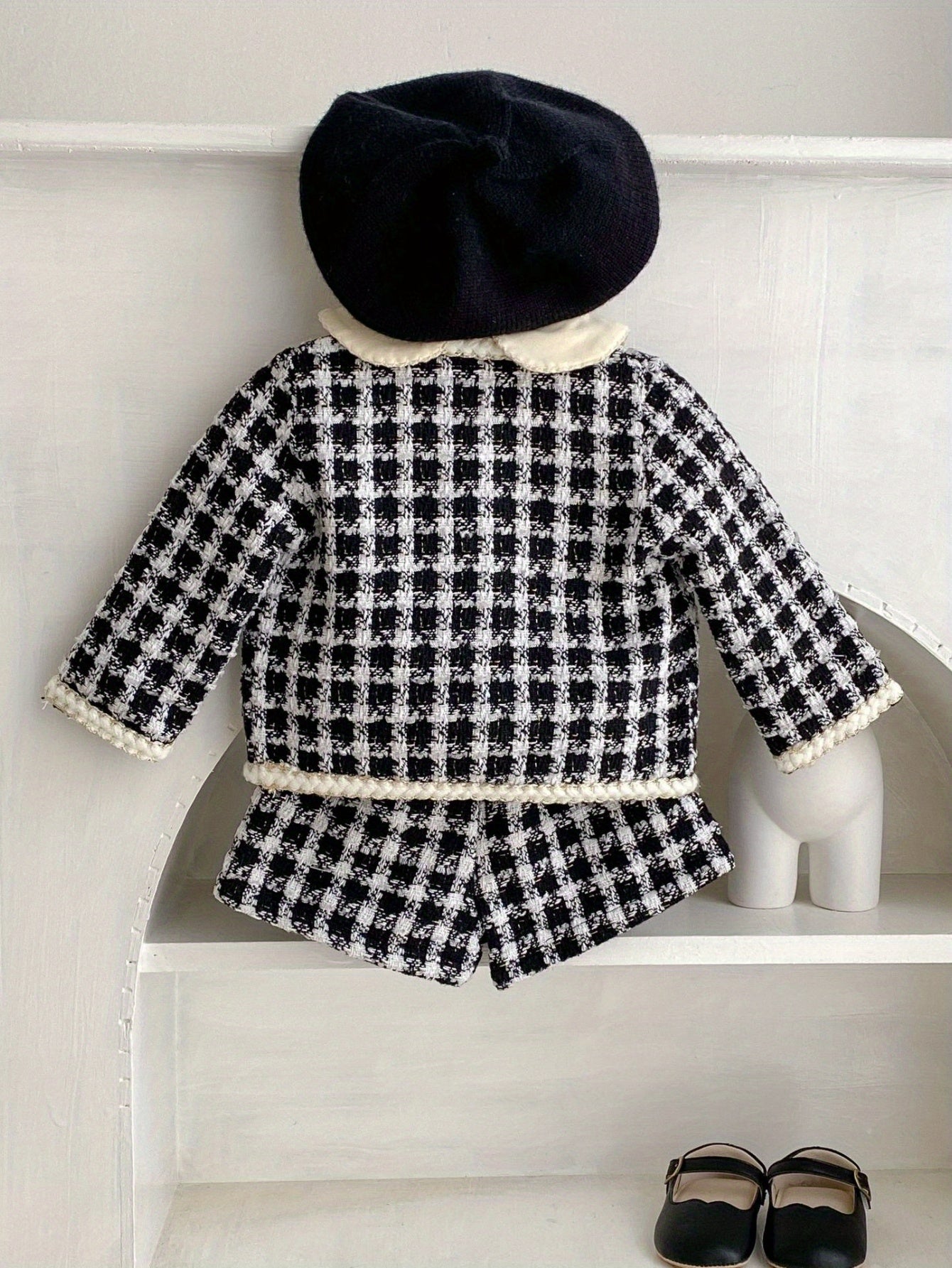 Children's Two-Piece Outfit with Checkered Shirt Jacket and Shorts for Spring and Autumn