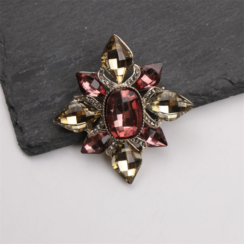 Women's Rhinestone Brooch Pin - Baroque Style Irregular Alloy Jewelry for Dresses