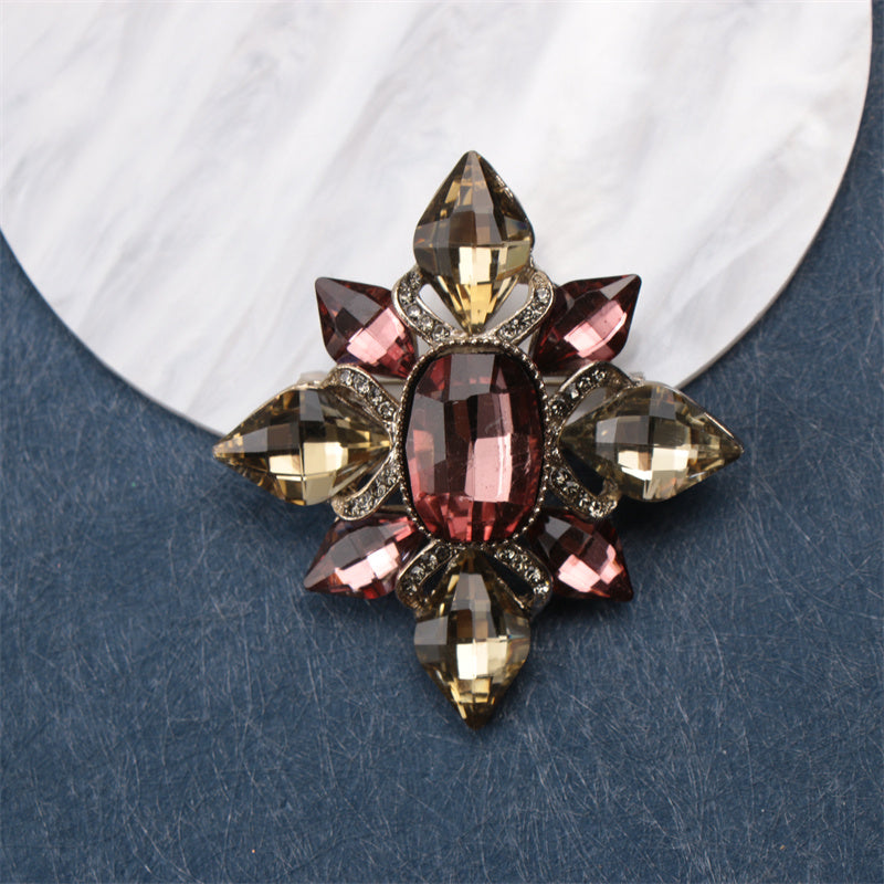 Women's Rhinestone Brooch Pin - Baroque Style Irregular Alloy Jewelry for Dresses