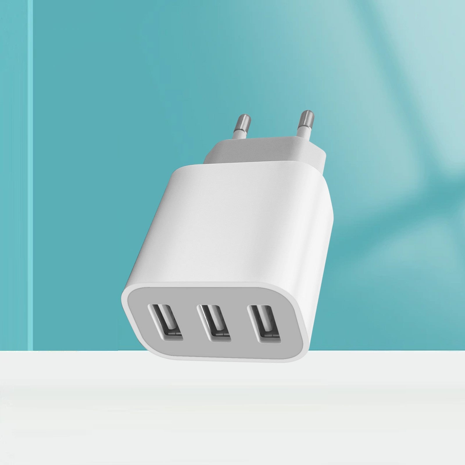 3-port USB devor quvvatlagichi tez zaryadlash adapteri iPhone va Samsung Galaxy uchun kompaktsiya quvvat manbai