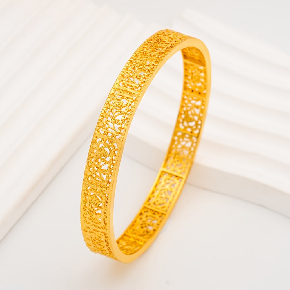 Ikkita Dubai Ayollar Moda Yopiq Og'iz Bilaguzuklari, Yevropa va Amerika uslubida, kundalik kiyim yoki to'ylar uchun mukammal. Ta'til zargarligi uchun ideal, barcha fasllar uchun mos.