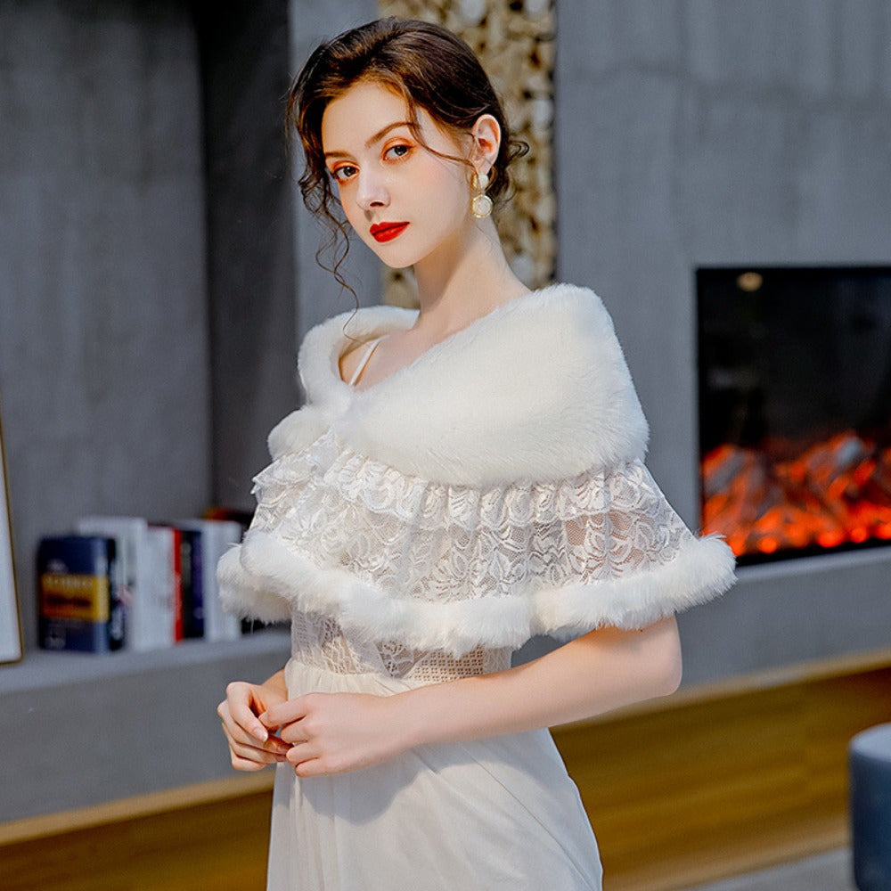 Elegant Bridal Shawl in Baroque Style with White Fur and Lace for Weddings