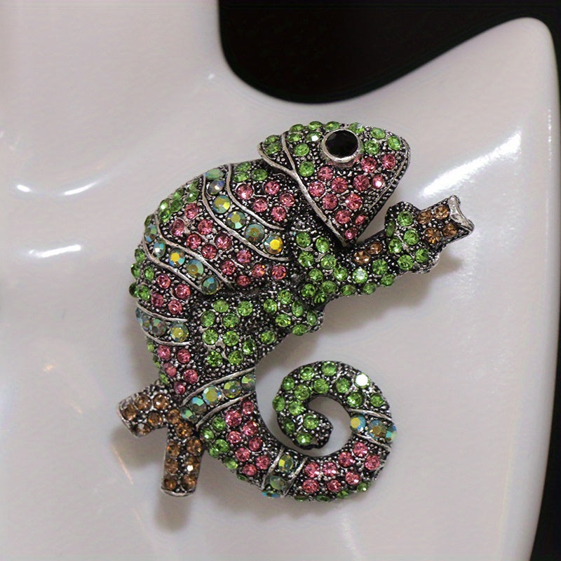 Elegant Chameleon-Shaped Rhinestone Brooch Pin with Green and Pink Crystals