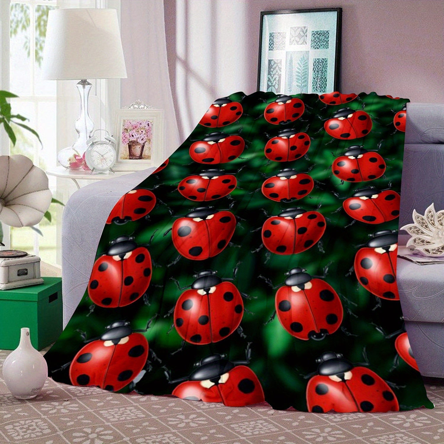 Ladybug Print Flannel Throw Blanket for Sofa Bed Travel All-Season Lightweight Polyester Knit