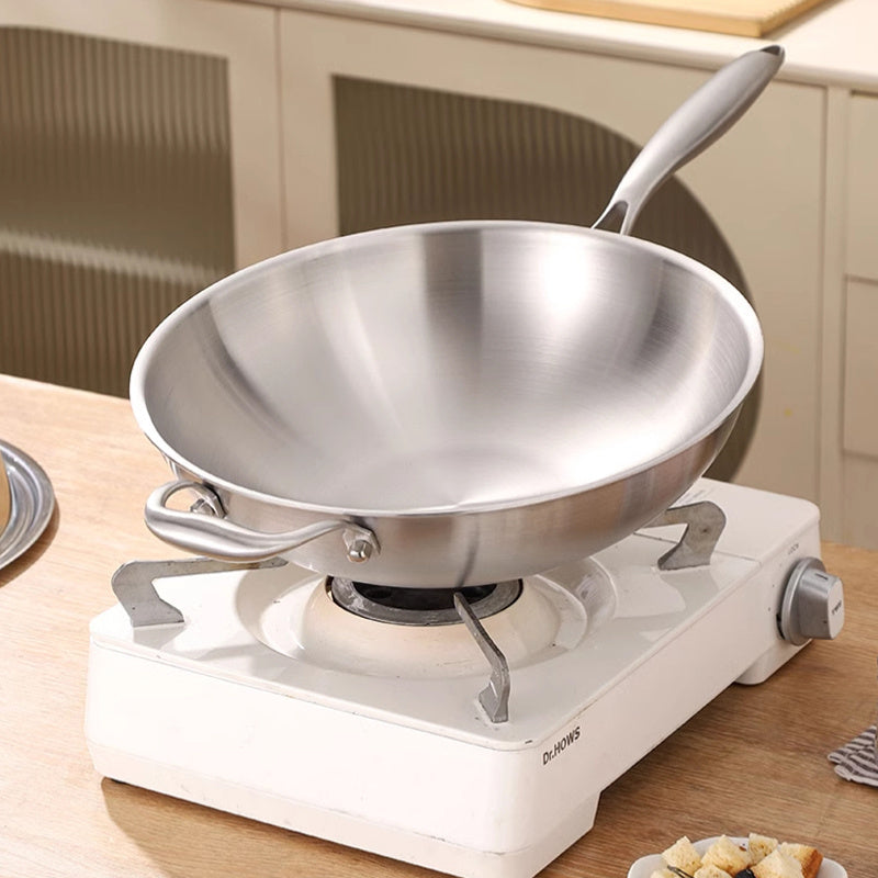 Ko'p funksiyali yopiq nonstick oshpaz woki - mustahkam zanglamas po'lat, tozalash oson, sog'lom ovqat tayyorlash va haqiqiy Xitoy taomlari uchun ergonomik yog'och tutqich