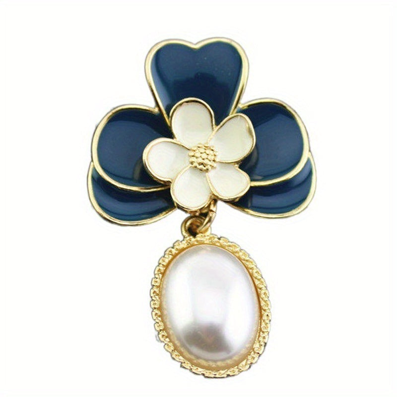 Women's Floral Brooch with Baroque Design for Party Outfits