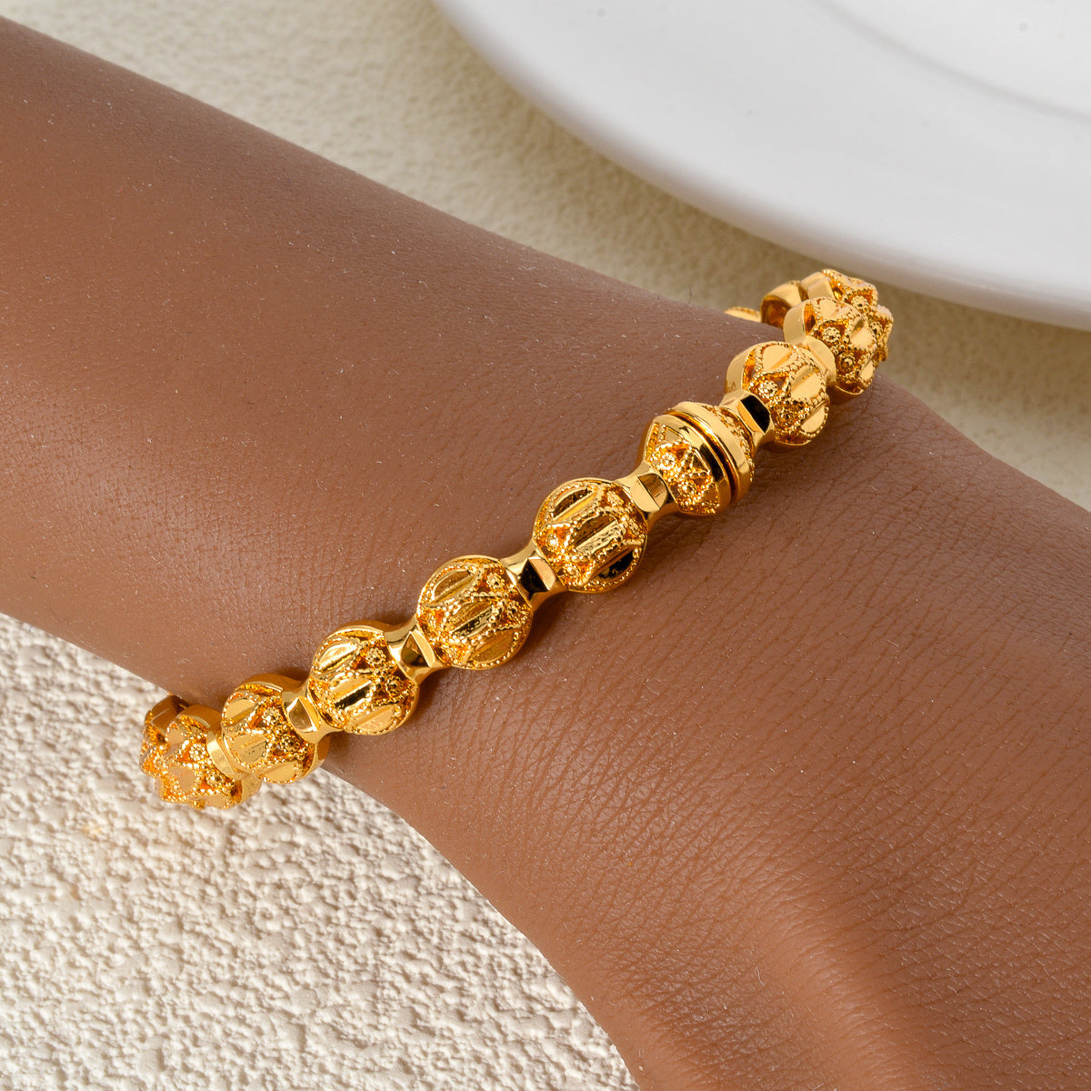 Luxury Gold Copper Bracelet Set for Women Geometric Carved Round Jewelry Gift for Wedding and Gift