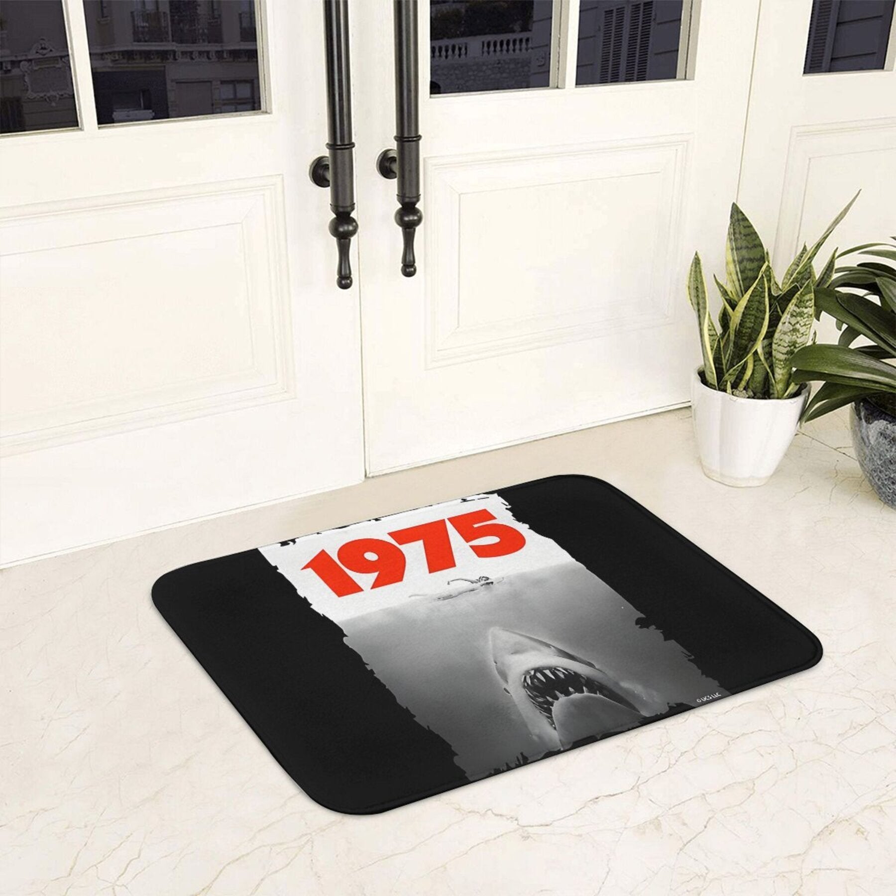 Jaws Fan-Inspired Bathroom Mat Lightweight Polyester Rug Machine Washable Rectangle Shape
