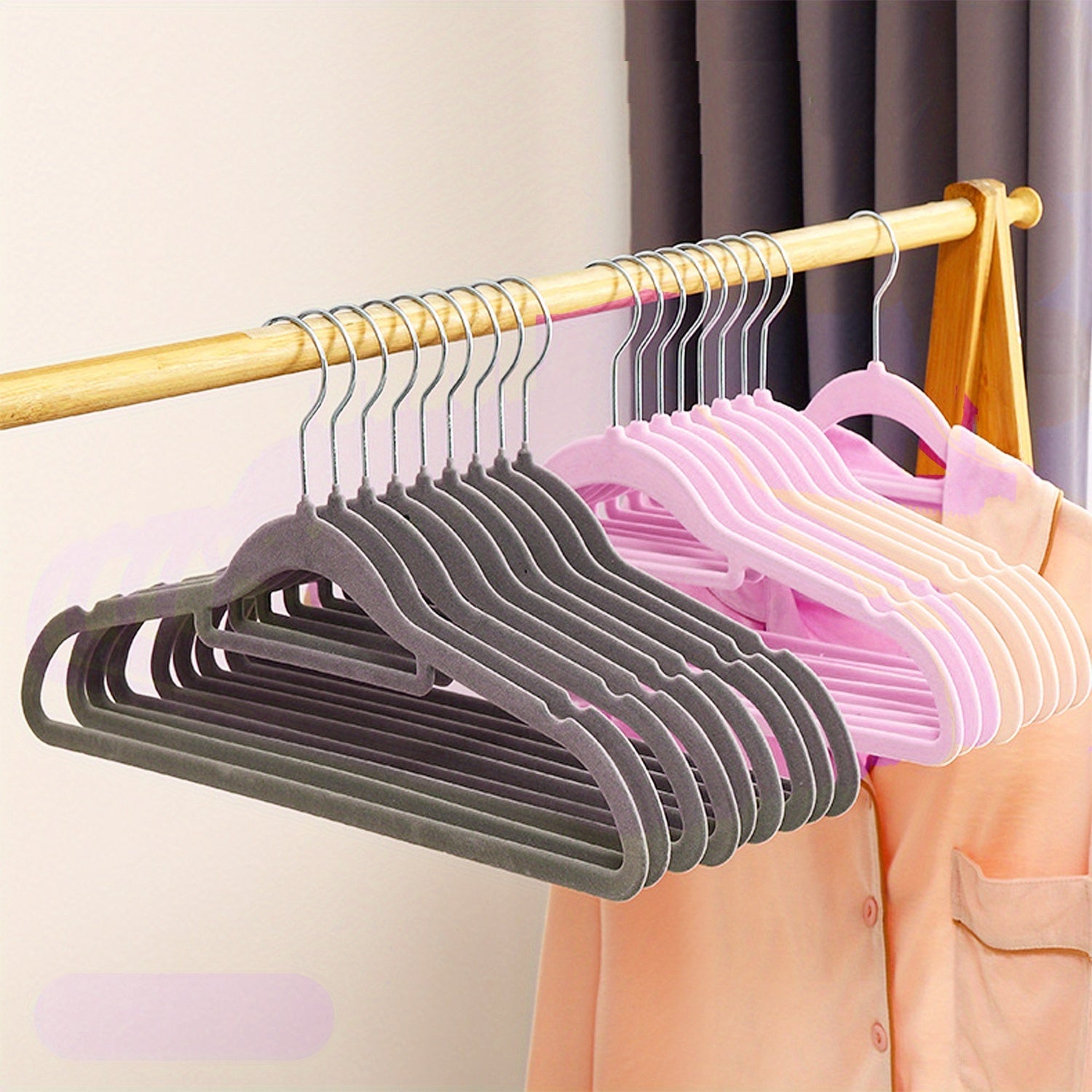 10 Velvet Clothes Hangers Space-Saving Durable for Coats Skirts Pants