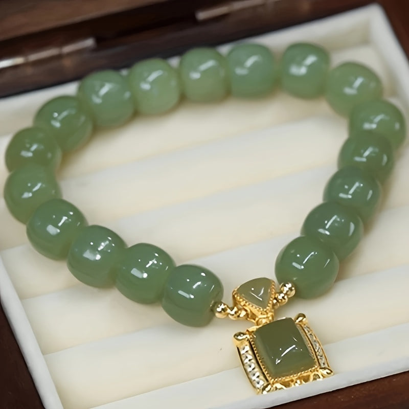 Green Jade Bracelet with Imitation Jade Pendant for Women Stylish Jewelry
