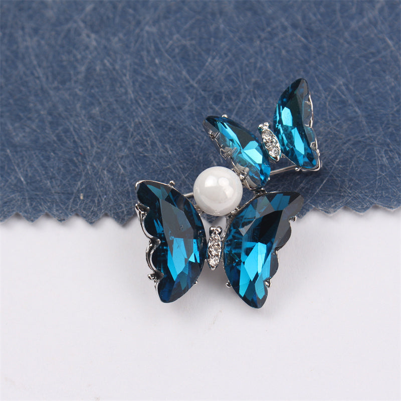 Butterfly Brooch Pin with Rhinestones and Pearl for Clothing Bags Hats Jewelry