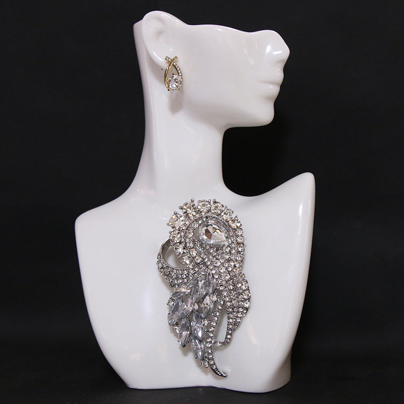 Elegant Rhinestone Brooch Pin for Women Irregular Shape Sparkle Accessory