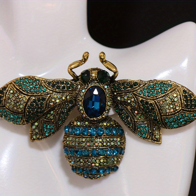 Large Bee-Shaped Brooch Silver Jewelry Elegant Accessory