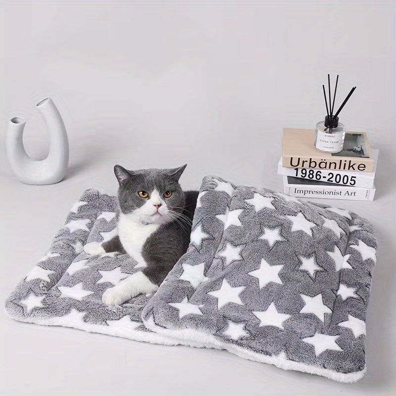 Luxurious Plush Flannel Pet Mat for Cats and Dogs Non-Slip Machine Washable Extra-Thick