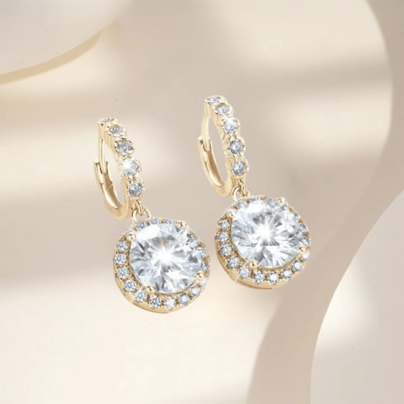 Jozibali 925 Sterling Silver Dangle Earrings 1-2 Karat Moissanite bilan, Hashamatli 18K Oltin Qoplama, Partiyalar va Sovgalar uchun Ideal, Zamonaviy Ayollar Moda Zargarlik.