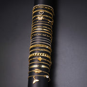 17 ta Elegant Oltin Rangli Bilaguzuklar to'plami, Qush, Bo'sh, va Qobiq Charmalari bilan - Vintage Boho Chic Uslubidagi Ayollar Moda Zargarlik Buyumlari, Norasmiy Kiymlar Uchun Mukammal