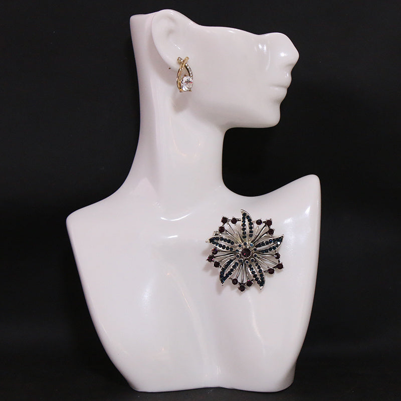 Women's Rhinestone Floral Brooch Elegant Pin for Fashion Statement