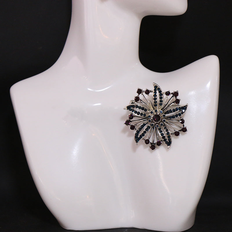 Women's Rhinestone Floral Brooch Elegant Pin for Fashion Statement
