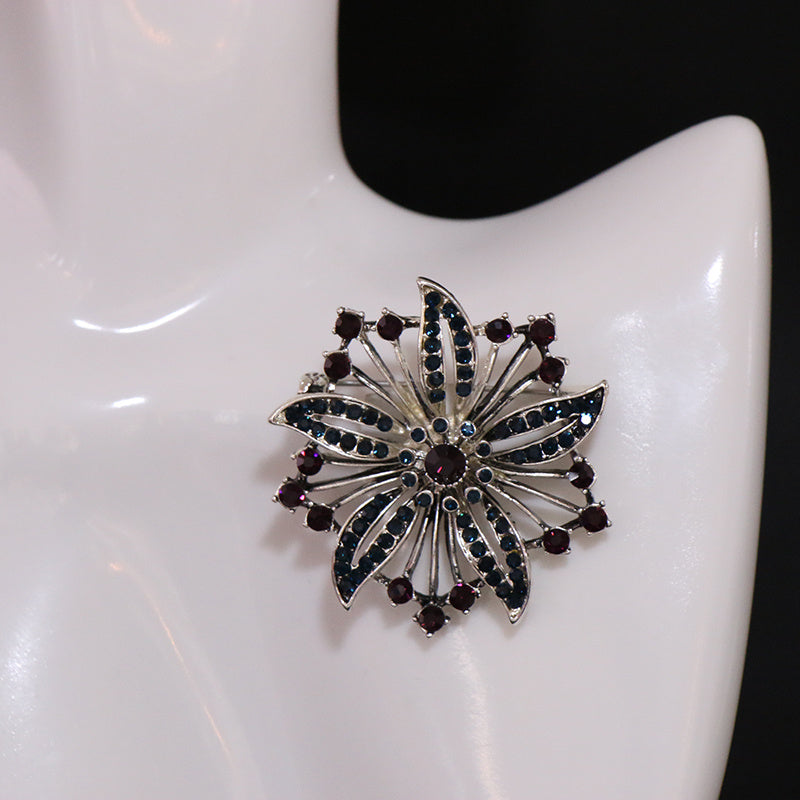 Women's Rhinestone Floral Brooch Elegant Pin for Fashion Statement